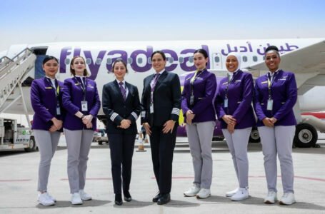 السعودية.. أول رحلة لشركة طيران بطاقم من النساء