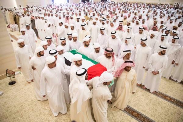  دفن جثمان رئيس الإمارات في مقبرة البطين بأبوظبي