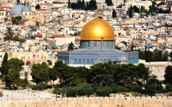 اللجنة التنفيذية لمنظمة التعاون الإسلامي تشدد في إجتماعها على مركزية دور لجنة القدس