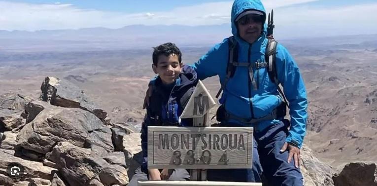 استثنائي. طفل مغربي يتسلق أعلى قمة جبلية في تركيا بارتفاع 5000 متر 1