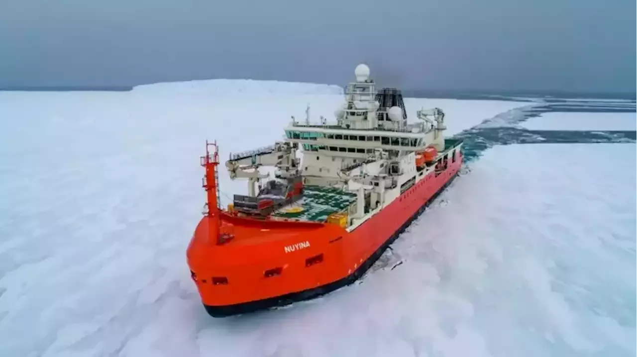 كاسحة جليد أسترالية إلى القارة القطبية الجنوبية لإنقاذ باحث مريض